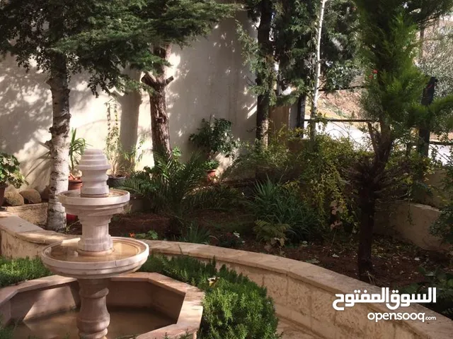 900m2 More than 6 bedrooms Villa for Sale in Amman Khalda
