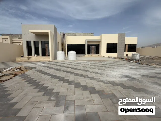 5000 m2 4 Bedrooms Townhouse for Rent in Ras Al Khaimah Al Ghubb