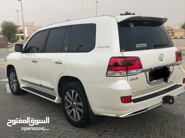 Used Toyota Land Cruiser in Abu Dhabi
