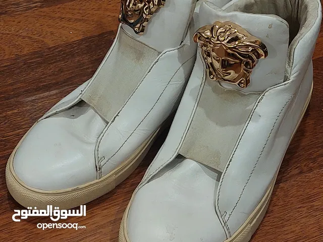 White Comfort Shoes in Kuwait City