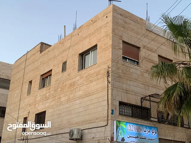 شقة تجاريه طابق اول صغيره تصلح مكتب محاماه عياده او صالون او مخازن