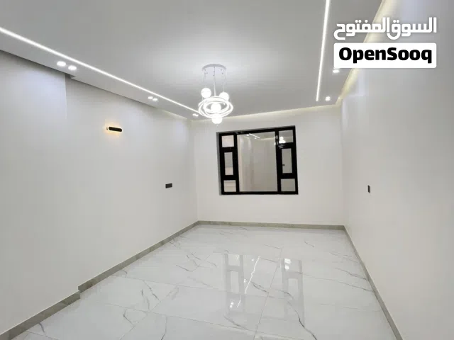 177 m2 5 Bedrooms Apartments for Sale in Sana'a Bayt Baws