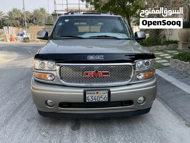 Yukon Denali 2005 (excellent condition)