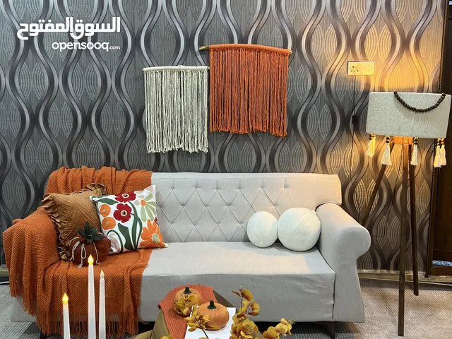قنفات لون اوف وايت