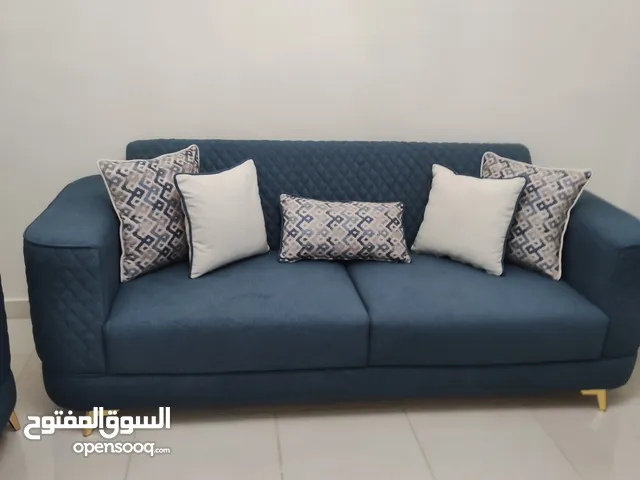 كنب صالون للبيع بحاله ممتازة تفصيل
