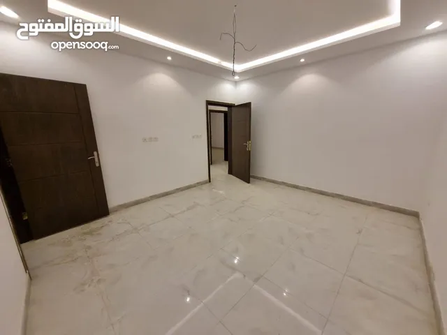 325 m2 4 Bedrooms Apartments for Rent in Al Madinah Other