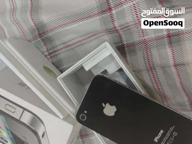 هاتف iPhone 4s لمحبين الهواتف القديمه. الجهاز. بجي معاه كرتونه والشاحن الجهاز ولا خدش  او نقره قابل