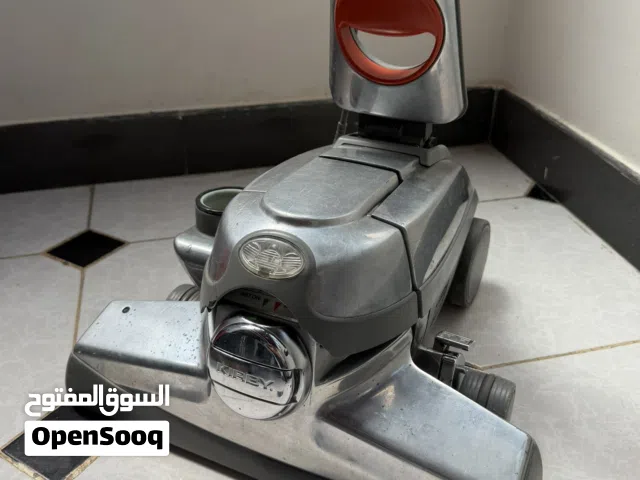 مكنسة كيربي نظيفة مع جميع ملحقاتها  Kirby Vacuum