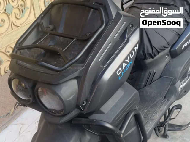 للبيع سكوتر دايون كهرباء كسر زيرو 2000 وات حالة ممتازة باقي في وصف