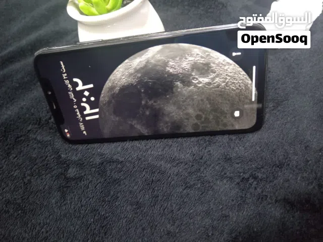 ايفون  اكـس  أقره الوصف  قبل لاتراسل