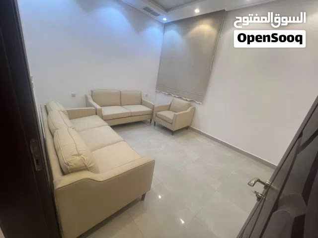 طقم جلوس و طاوله سفره من هوم سنتر للبيع