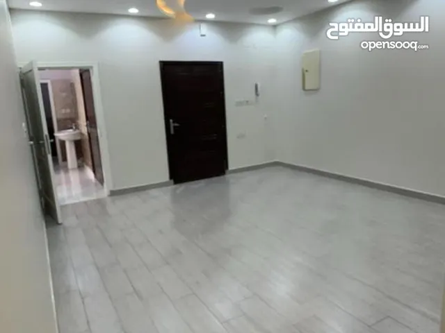 180 m2 4 Bedrooms Apartments for Rent in Mecca Al-Rayyan
