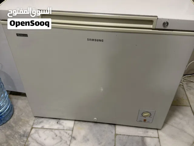 فريزر سمسونك استخدام نظيف جدا حجم وسط