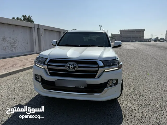 Used Toyota Land Cruiser in Farwaniya