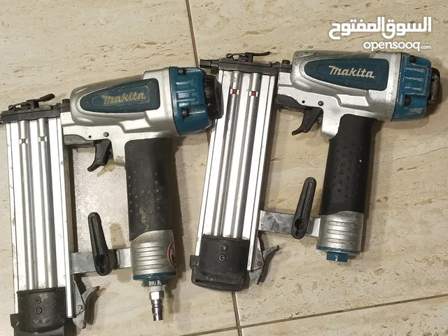 مسدس هوائي للمسامير