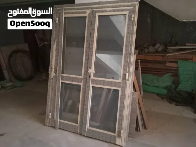 بلكونات وابواب الومنيوم يوجد مقاسات مختلفه مناسبه جوده مناسبه جدا  التواصل يكون من ساعه  9 الي 4