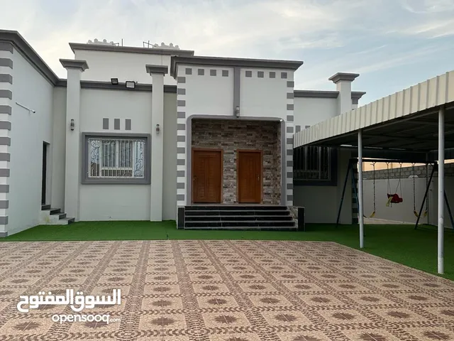 314m2 5 Bedrooms Townhouse for Rent in Al Sharqiya Sur