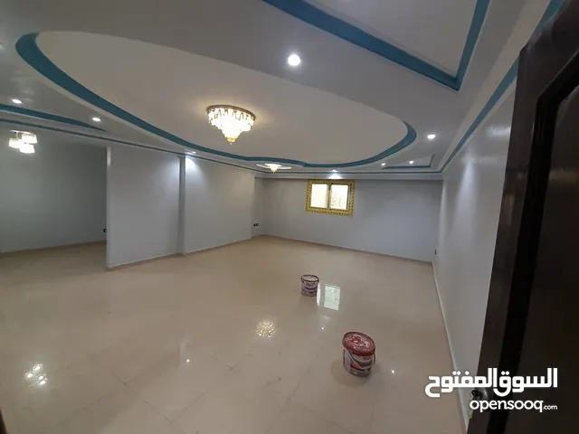 170 m2 3 Bedrooms Apartments for Sale in Giza Faisal