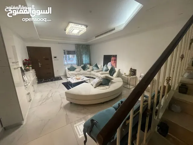 200 m2 4 Bedrooms Apartments for Rent in Amman Khalda