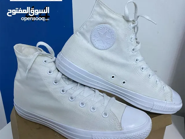 بوت ماركة converse all star الأصلي ابيض بحال الوكاله مقاس 44