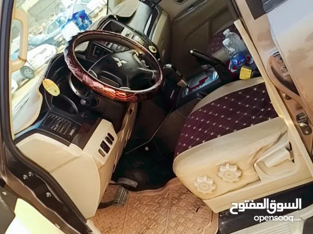 ميتسوبيشي باجيرو موديل 2010 رقم إنكليزي بغداد بيع او مراوس يفضل  بسيارة صالون