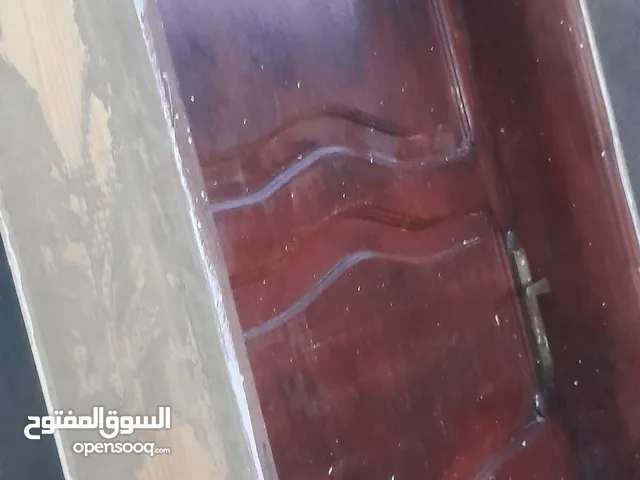 سلام عليكم باب لوح للبيع العرض 97 وطول 2.15 مكان وادي الربيع