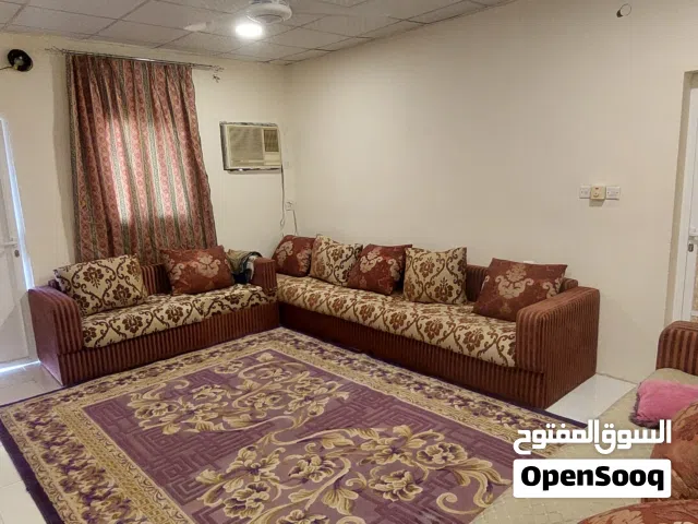 بيت للأيجار   في شناص العقر خلف الكلية التقنية.