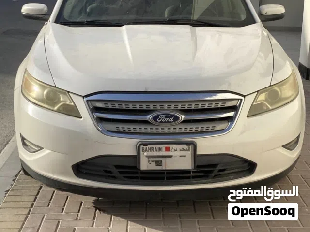 2011 Ford Taurus SE