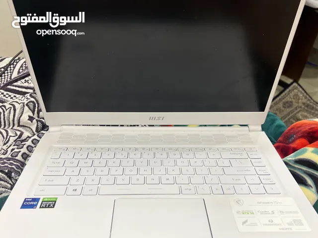 Laptop msi stralth 15m