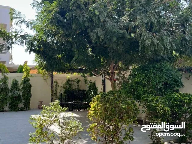 600 m2 More than 6 bedrooms Villa for Sale in Muscat Al-Hail