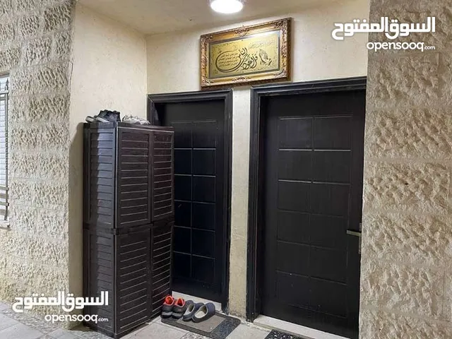 156m2 5 Bedrooms Apartments for Sale in Amman Jabal Al Zohor