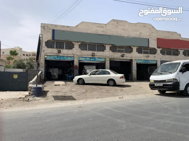 فرصة للاستثمار 4 محلات بموقع مميز