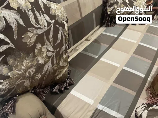 كنب للبيع بسعر رمزي