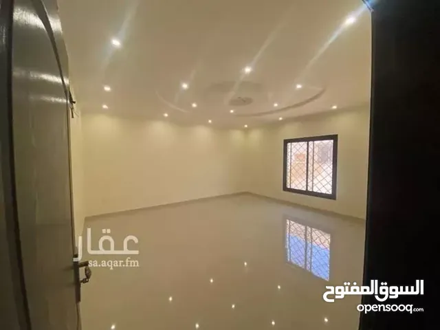 شقة روف للإيجار في شارع عبدالعزيز الخريجي ، جدة ، جدة