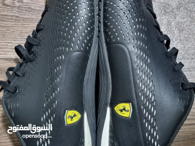 44 Sport Shoes in Amman