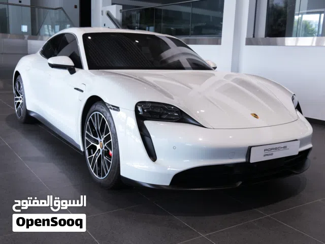 2021 بورش تايكان 4S