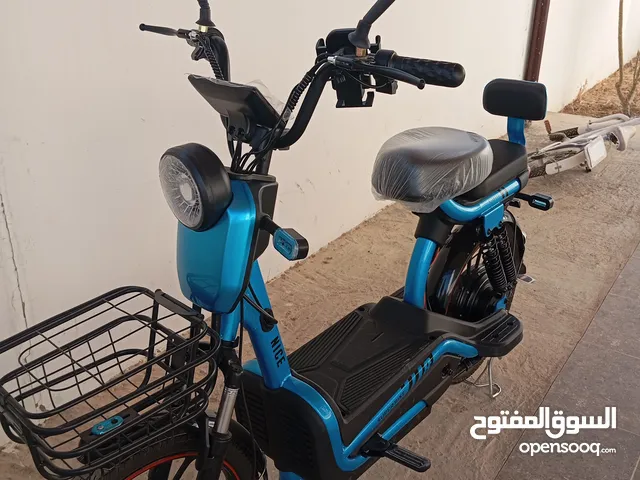 سكوتر للبيع او بدل