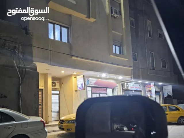 مبني استثماري أربع أدوار للبيع في مدينة طرابلس منطقة غوط الشعال جهة شارع 10 في شارع المجمع