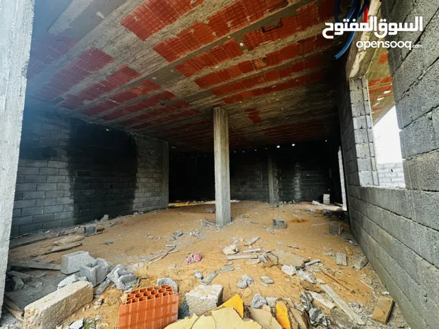 250 m2 4 Bedrooms Villa for Sale in Tripoli Al-Bivio