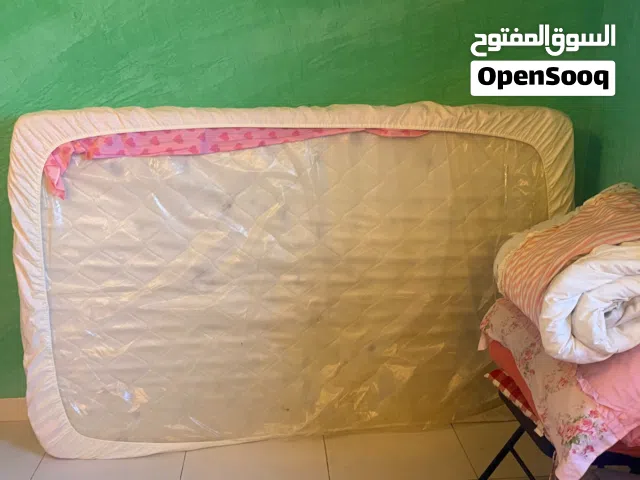 بحالة جيدة ( مستعمل ) طبي ومريح .. السعر 5 ريال يتوفر منه 4