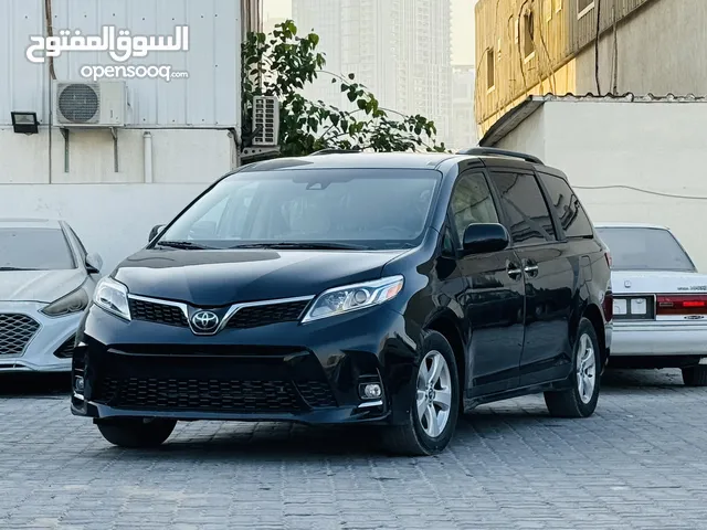Toyota sienna XLE full options 2018