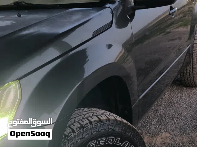 2016 سوزوكي جراند فيتارا Standard