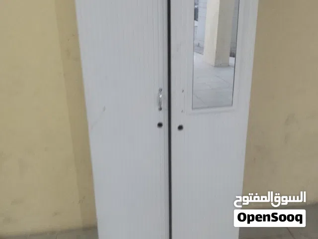 للبيع دولابين خشب