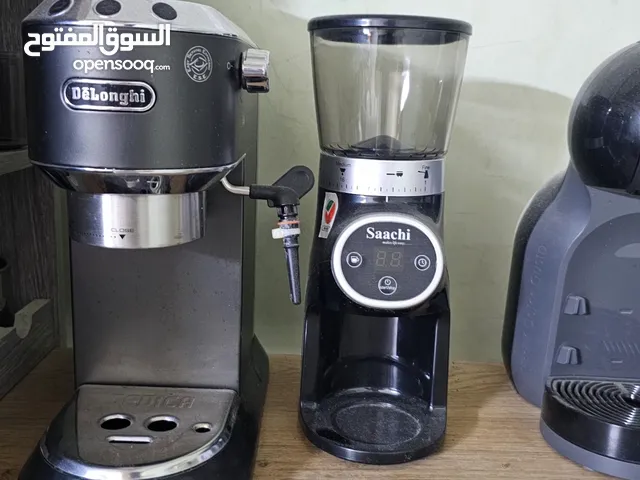 للبيع مكينة كبسولات قهوة + مكينة ديلونجي + مطحنة ساشي
