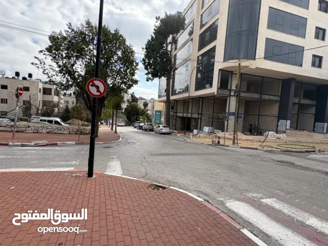 محل تجاري للبيع في موقع مميز وحيوي