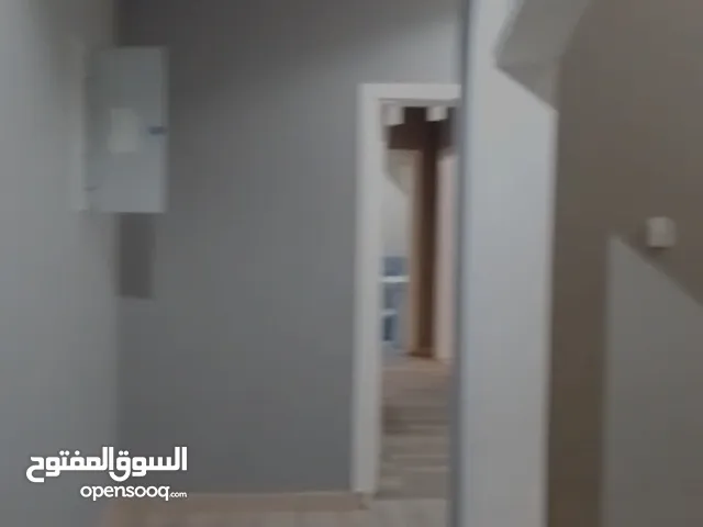 250 m2 3 Bedrooms Apartments for Rent in Buraidah Al Iskan