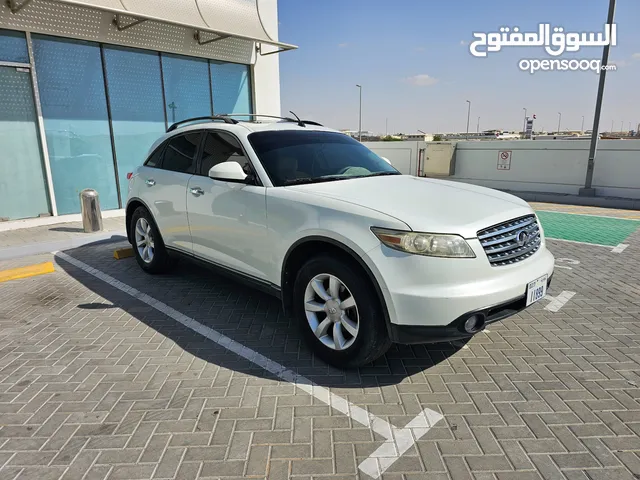 Infiniti FX35 2005, Top Option, Single Owner, White, Less Kms, Gcc Specs, Good Condition, AED 10,500