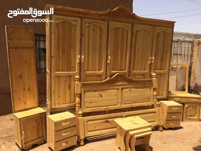 ورشة نجارة لأعمال الموبليا غرف نوم رفوف محلات تجارية صيدليات طلبات و صيانات فك و تركيب