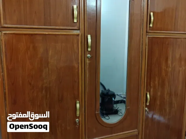 كنتور 3 أبواب للبيع كما موضح بالصور