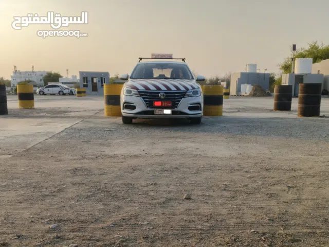 مدرسة تدريب تعليم السياقة Driving training school